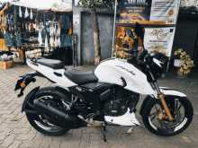 https://riyasewana.com/uploads/tvs-apache-200-1522290813763.jpg