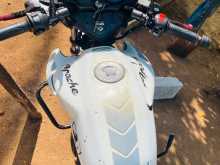 https://riyasewana.com/uploads/tvs-apache-2117034513023.jpg