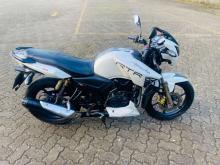 https://riyasewana.com/uploads/tvs-apache-2949276085.jpg