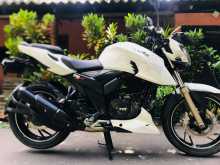 TVS APACHE RTR 200 4V 2016 Motorbike