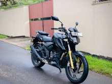 TVS Apache RTR 200 2017 Motorbike