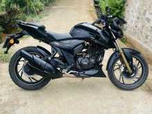 https://riyasewana.com/uploads/tvs-apache-rtr-1711040922792.jpg