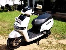 TVS IQube Electric 2025 Motorbike