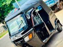 TVS King 2017 Three Wheel