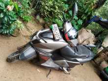 https://riyasewana.com/uploads/tvs-nitro-306194013413.jpg
