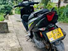 https://riyasewana.com/uploads/tvs-ntorq-125-2211574813384.jpg