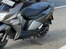 https://riyasewana.com/uploads/tvs-ntorq-12817224023.jpg