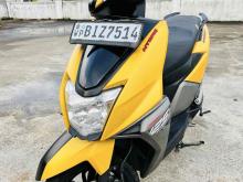 https://riyasewana.com/uploads/tvs-ntorq-2119482424161.jpg