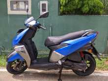 https://riyasewana.com/uploads/tvs-ntorq-231108234742.jpg