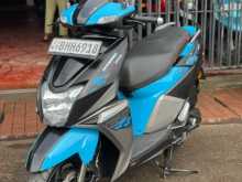 https://riyasewana.com/uploads/tvs-ntorq-251136081482.jpg