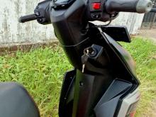 https://riyasewana.com/uploads/tvs-ntorq-race-16733366354.jpg