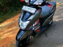 https://riyasewana.com/uploads/tvs-ntroq-125-121311016796.jpg