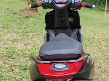 https://riyasewana.com/uploads/tvs-ntroq-race-131146564973.jpg
