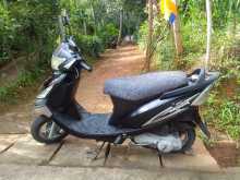 https://riyasewana.com/uploads/tvs-scooty-1215111513572.jpg