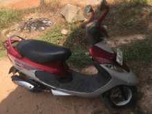 https://riyasewana.com/uploads/tvs-scooty-pet-2414322022671.jpg