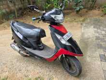 https://riyasewana.com/uploads/tvs-scooty-streak-2415132113742.jpg