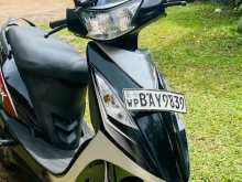 https://riyasewana.com/uploads/tvs-scooty-streak-2711045813053.jpg