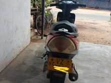 https://riyasewana.com/uploads/tvs-scooty-streak-3758114443.jpg