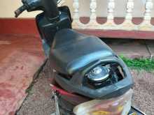 https://riyasewana.com/uploads/tvs-scooty-strecik-291636364933.jpg