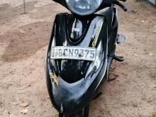 TVS Scooty Zest 110 2015 Motorbike