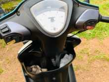 https://riyasewana.com/uploads/tvs-scooty-zest-66191113882.jpg