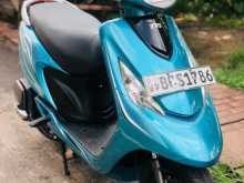 TVS SCOOTY ZEST 2015 Motorbike