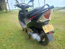 https://riyasewana.com/uploads/tvs-streak-121239494573.jpg