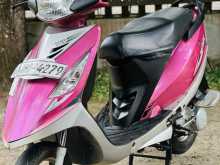 https://riyasewana.com/uploads/tvs-streak-123001823002.jpg