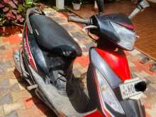 https://riyasewana.com/uploads/tvs-streak-1814290013282.jpg