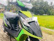 https://riyasewana.com/uploads/tvs-streak-187202713273.jpg