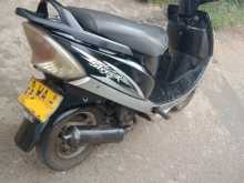 https://riyasewana.com/uploads/tvs-streak-1910131813352.jpg