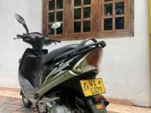 https://riyasewana.com/uploads/tvs-streak-2211092922962.jpg