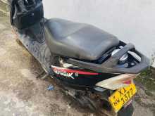 https://riyasewana.com/uploads/tvs-streak-2318260522373.jpg