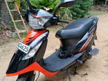 https://riyasewana.com/uploads/tvs-streak-2621321913372.jpg