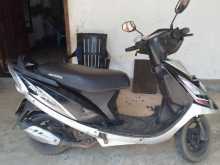 https://riyasewana.com/uploads/tvs-streak-41003144262.jpg