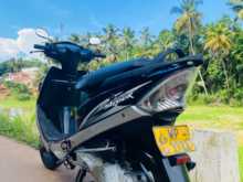 https://riyasewana.com/uploads/tvs-streak-59305813352.jpg