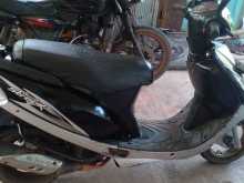 https://riyasewana.com/uploads/tvs-streak-71027004403.jpg