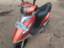 https://riyasewana.com/uploads/tvs-streak-7943344122.jpg