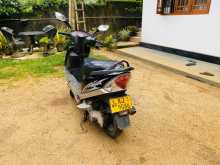 https://riyasewana.com/uploads/tvs-streak-910121713634.jpg