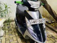 https://riyasewana.com/uploads/tvs-streak-scooter-66575322042.jpg