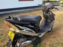 https://riyasewana.com/uploads/tvs-streak-scooty-37165913064.jpg