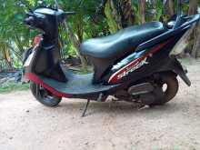 https://riyasewana.com/uploads/tvs-strek-111632584203.jpg