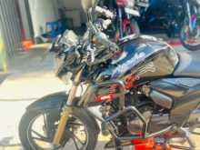 https://riyasewana.com/uploads/tvs-tvs-apache-120404613372.jpg