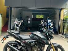 https://riyasewana.com/uploads/tvs-tvs-apache-238020613262.jpg