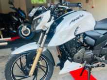 https://riyasewana.com/uploads/tvs-tvs-apache-2620533713943.jpg