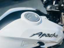 https://riyasewana.com/uploads/tvs-tvs-apache-287091813803.jpg