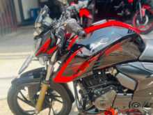 https://riyasewana.com/uploads/tvs-tvs-apache-3022381513104.jpg
