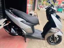 https://riyasewana.com/uploads/tvs-tvs-ntorq-115180813502.jpg