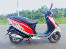 https://riyasewana.com/uploads/tvs-tvs-streak-222157006376.jpg