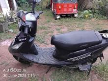 https://riyasewana.com/uploads/tvs-tvs-streck-3021232824401.jpg